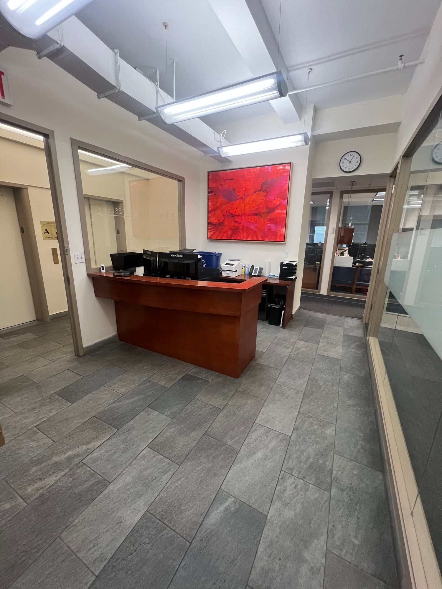 5 W 37th St