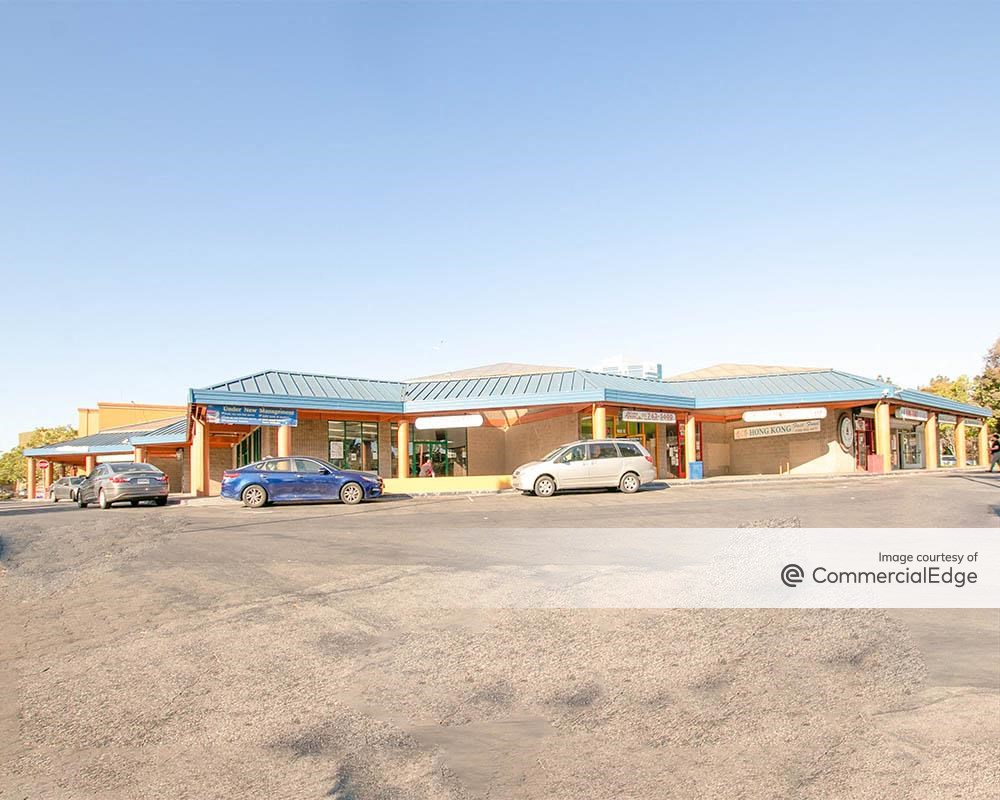 Jack London Gateway Shopping Center