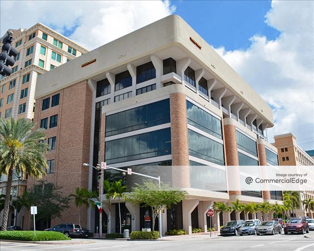 2555 Ponce 