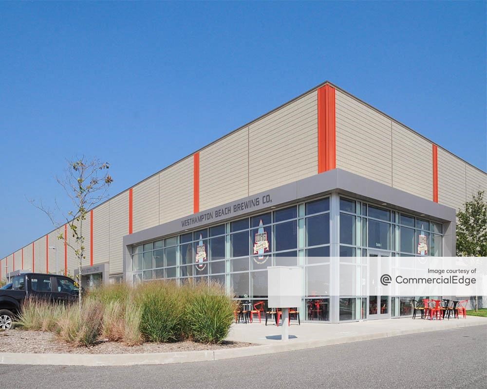 The Hampton Business District - 200 & 220 Roger's Way