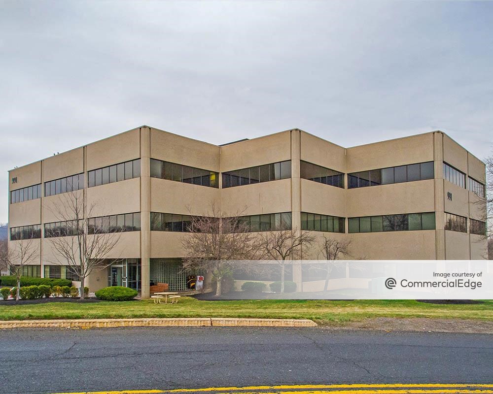 Bridgewater 22 Business Center - 981 & 991 US Highway 22