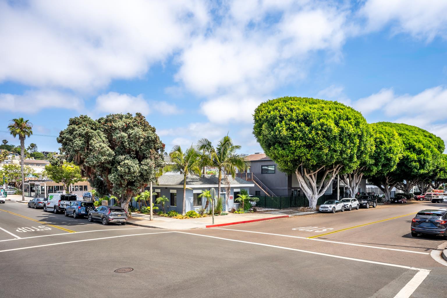 121 W E Street