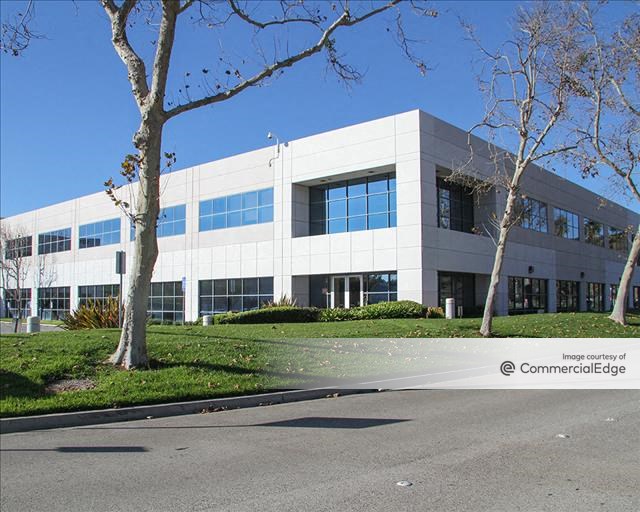 931 Corporate Center