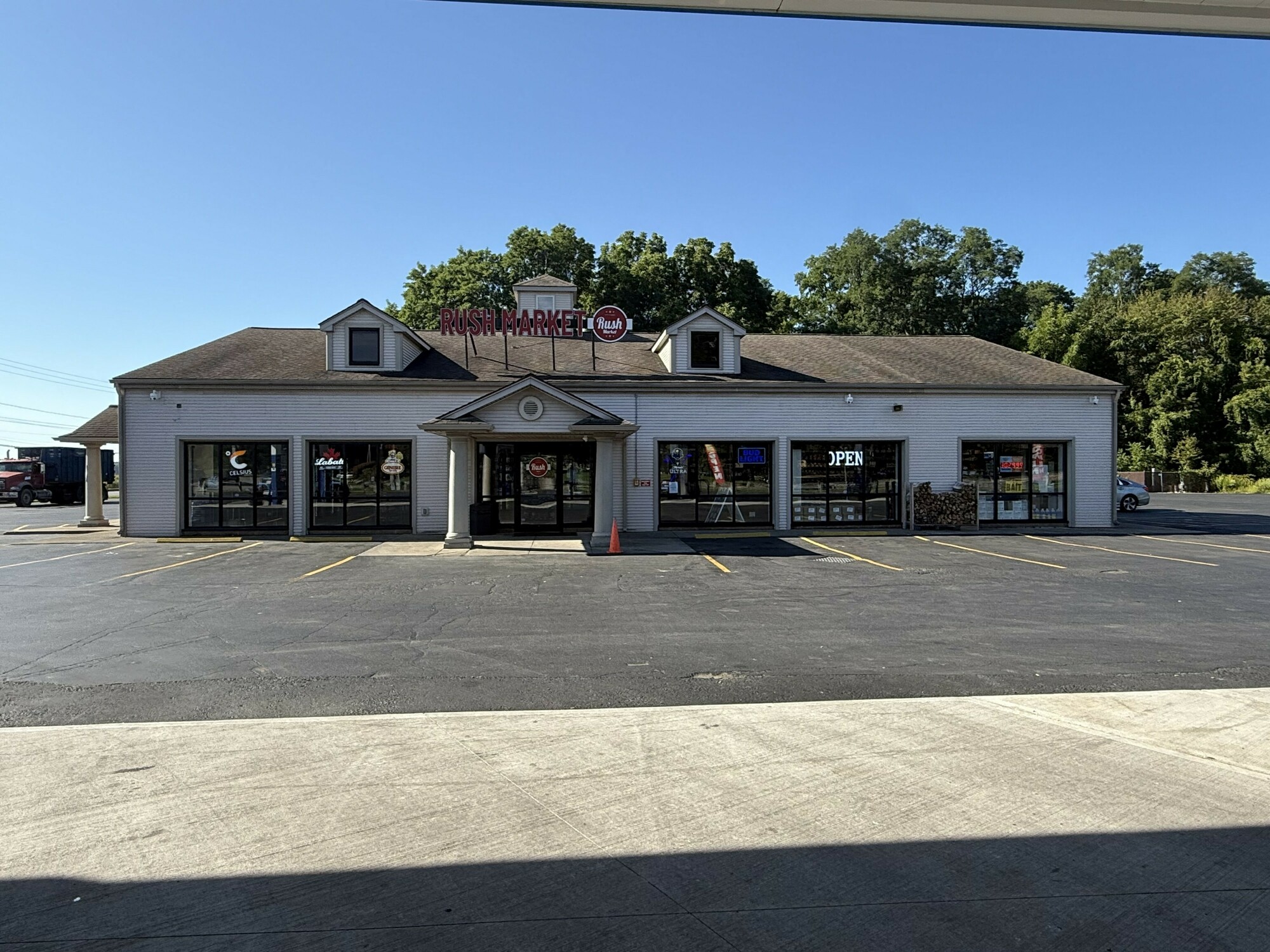 Retail Suite at Rush Market