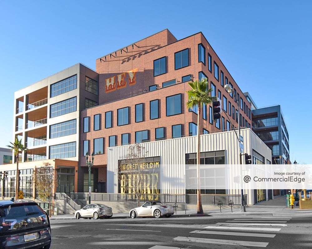 2100 Kettner