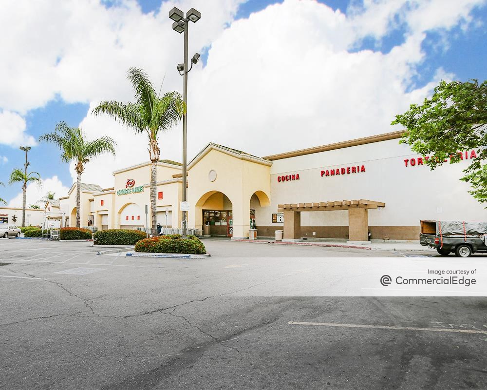 Naples Plaza
