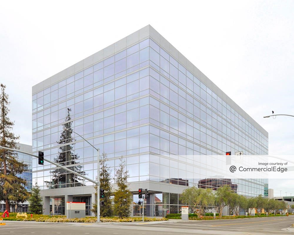 Santa Clara Square - West Side Campus III