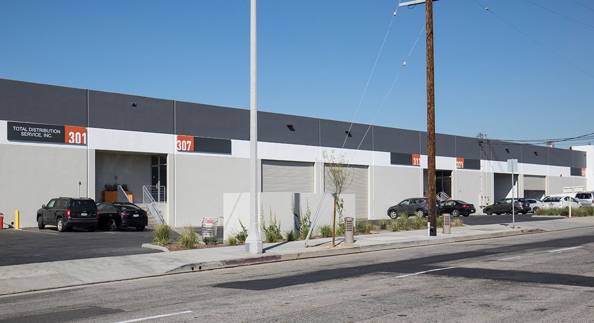 301-445 North Figueroa Street