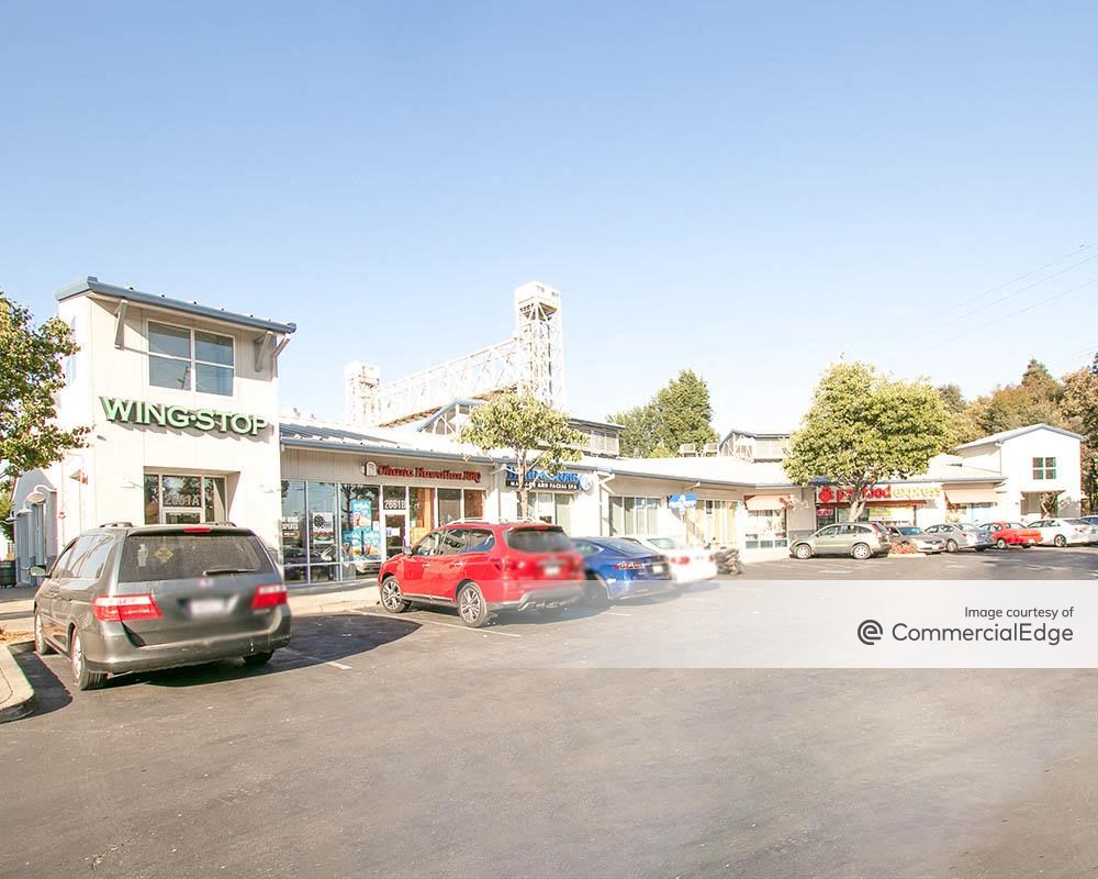 Bridgeside Shopping Center