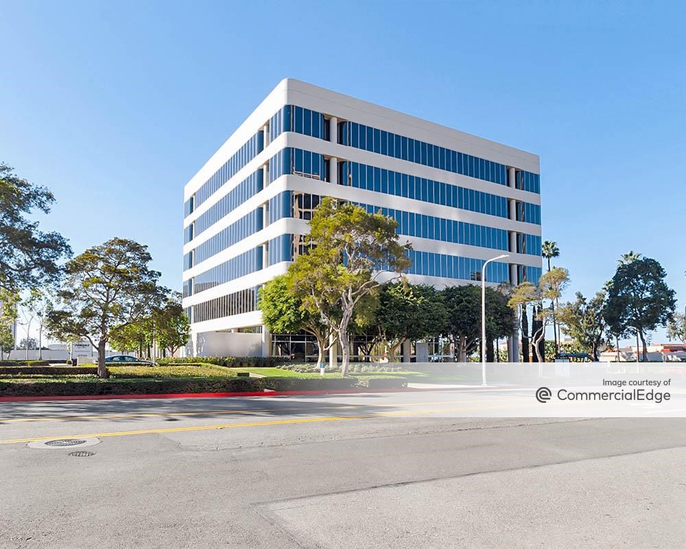450 Newport Center Drive