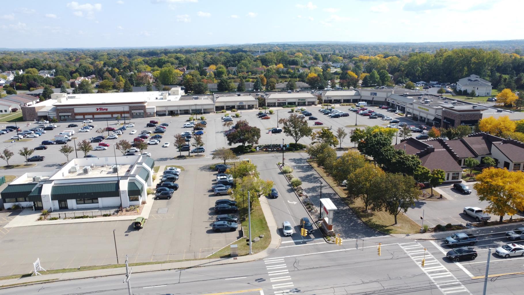Shoppes at Lac De Ville