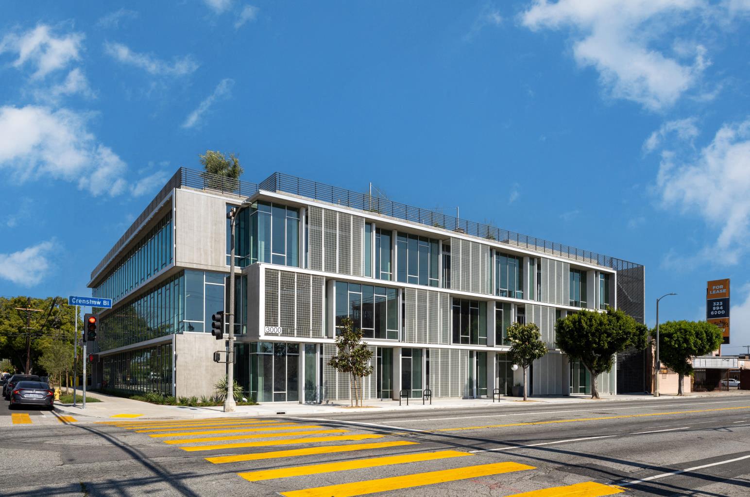 3000 S Crenshaw Blvd - Retail