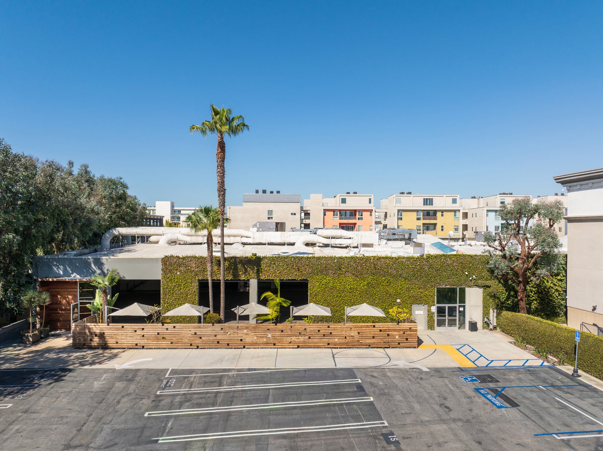 13335 Maxella Ave