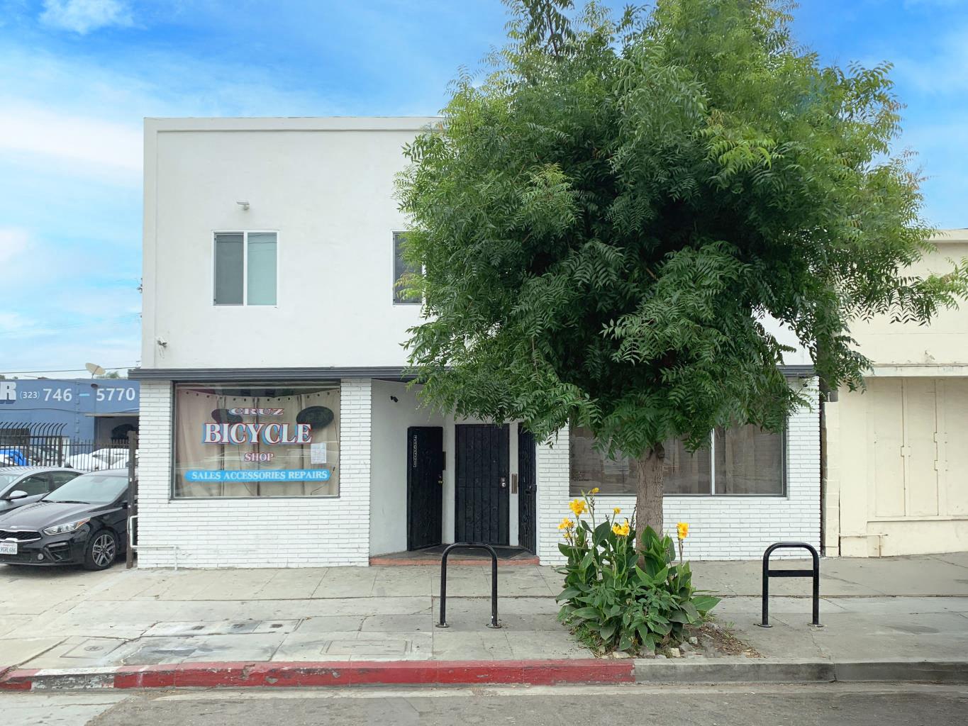 5360-5364 W Adams - (Off)