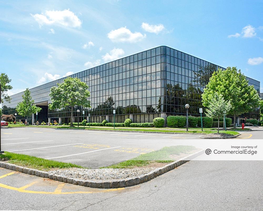 The Arbors at Parsippany - 6 Campus Drive