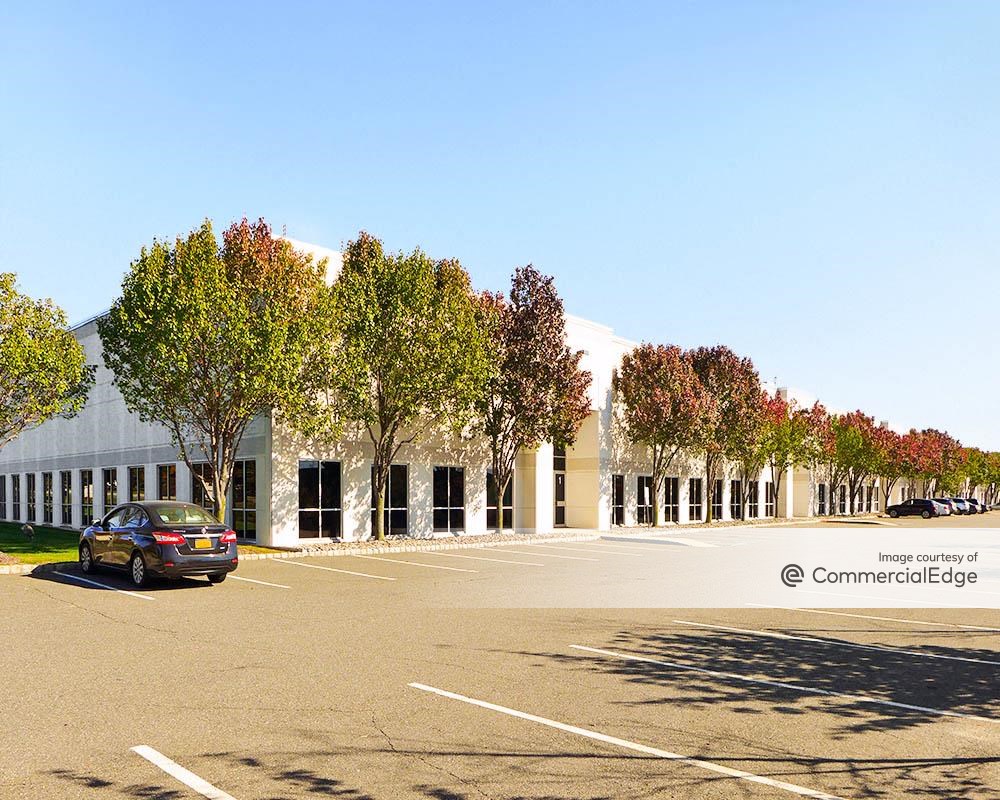 160 Raritan Center Pkwy