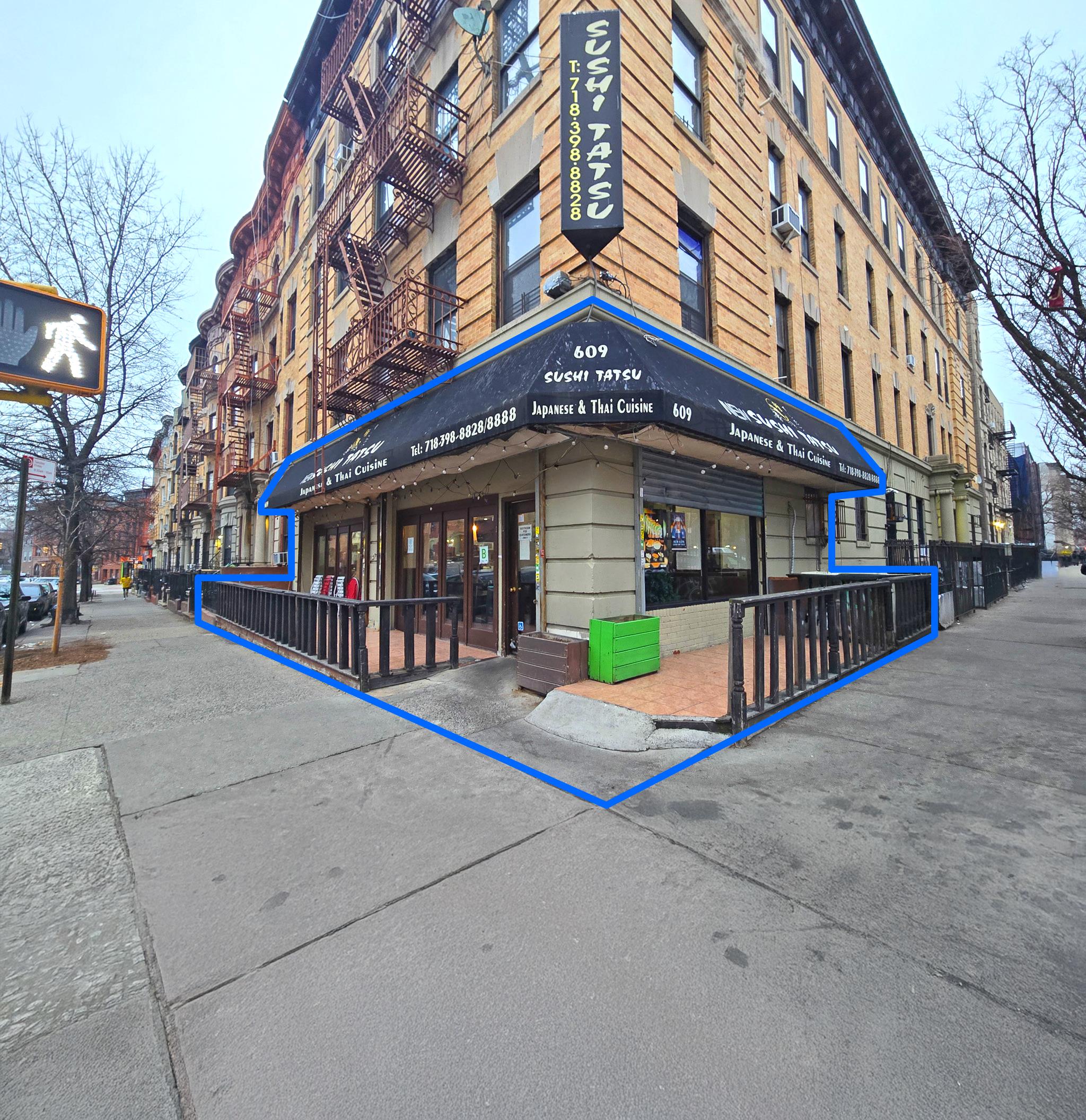 1,600 SF | 609 Franklin Avenue | High-Visibility Corner Restaurant Space + 1,950 SF Lower Level for Lease