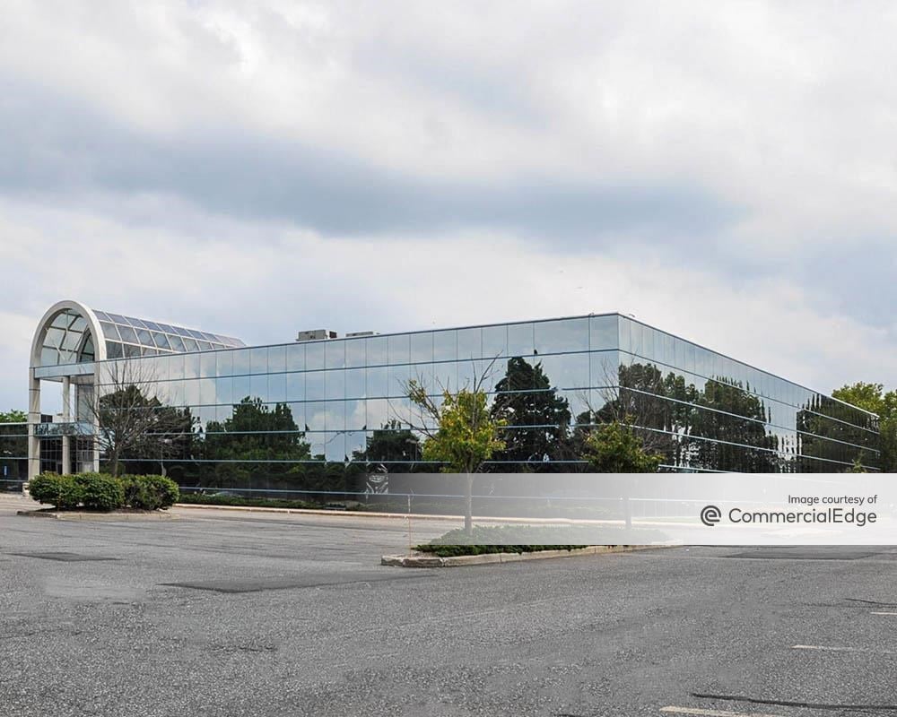 Melville Corporate Plaza