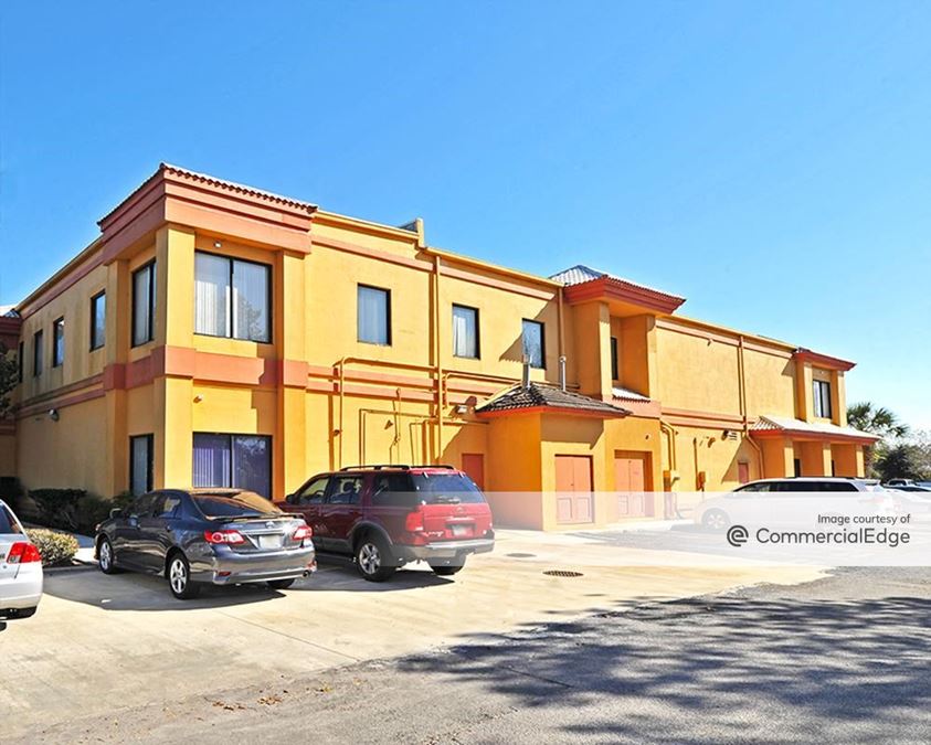 La Mirada Plaza - 3501 West Vine Street, Kissimmee, FL | Office Space