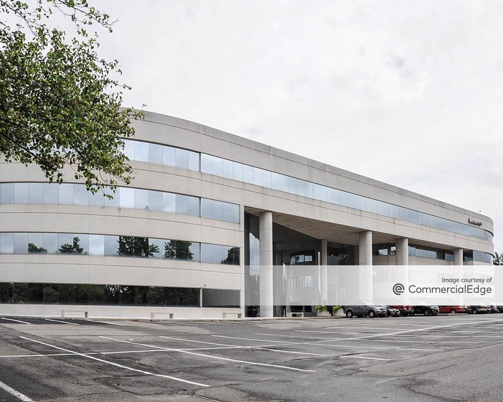 395 North Service Road