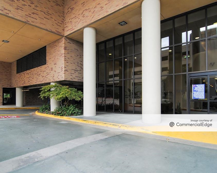THR Presbyterian Hospital Dallas Professional Building 3 8230