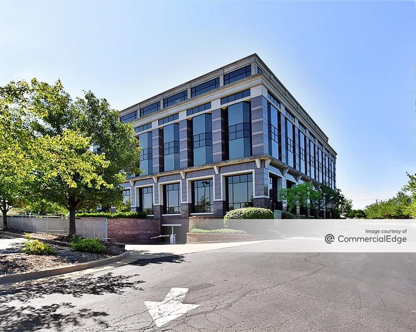 BMO Harris Bank Building - 13205 Manchester Road, St. Louis, MO | Office Space
