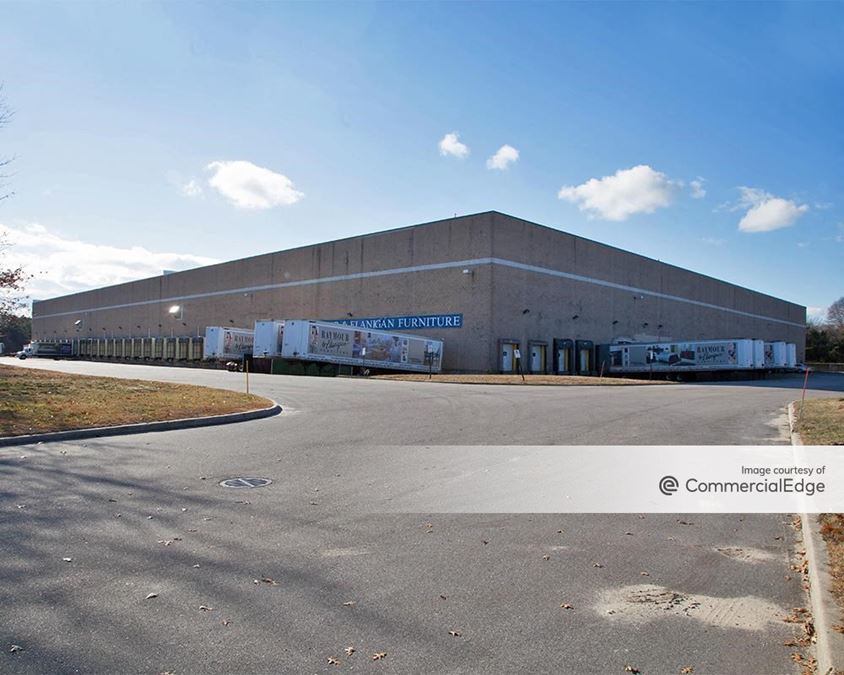 111 Windsor Place, Central Islip, NY Industrial Space