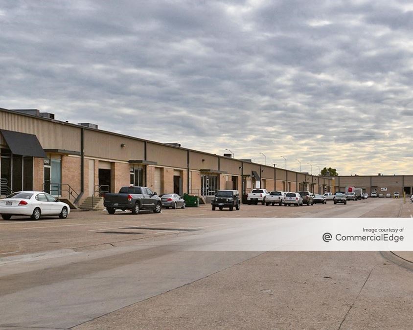 Inwood Center 1290 Conveyor Lane, Dallas, TX Industrial Space