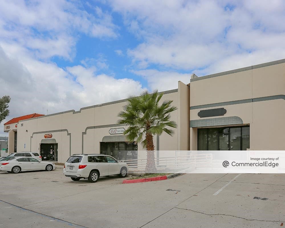 202, 206, 208 Greenfield Drive & 1308 North Magnolia Avenue