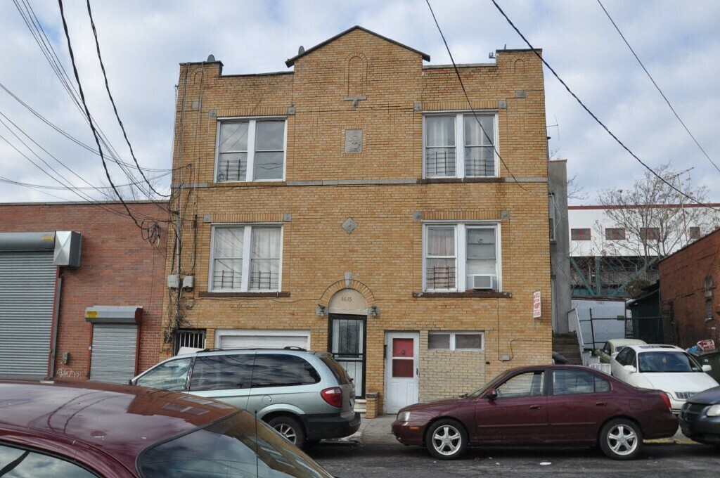 4615 Furman Avenue