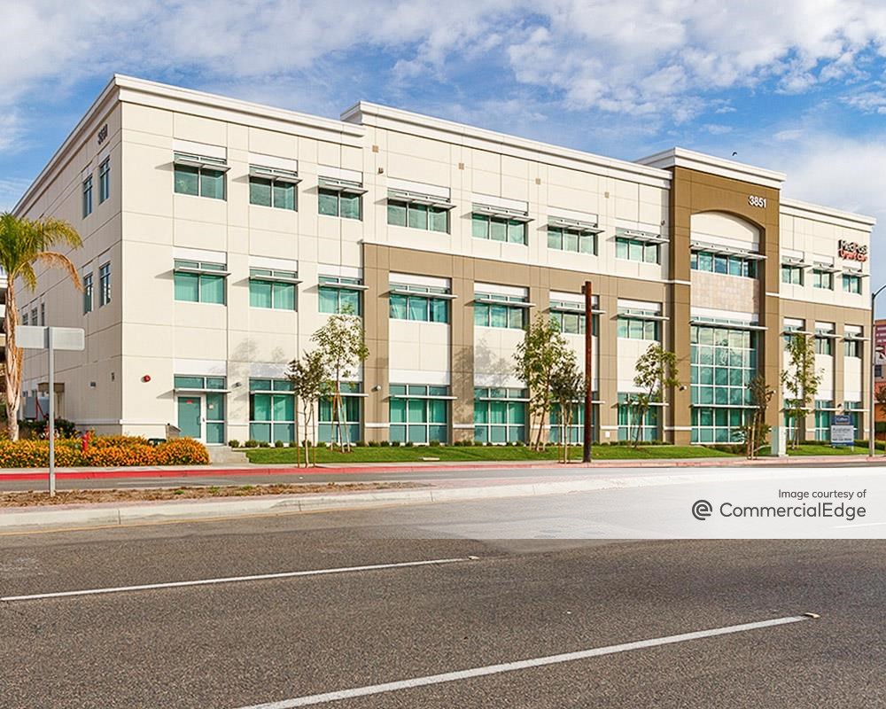 Los Alamitos Medical Plaza