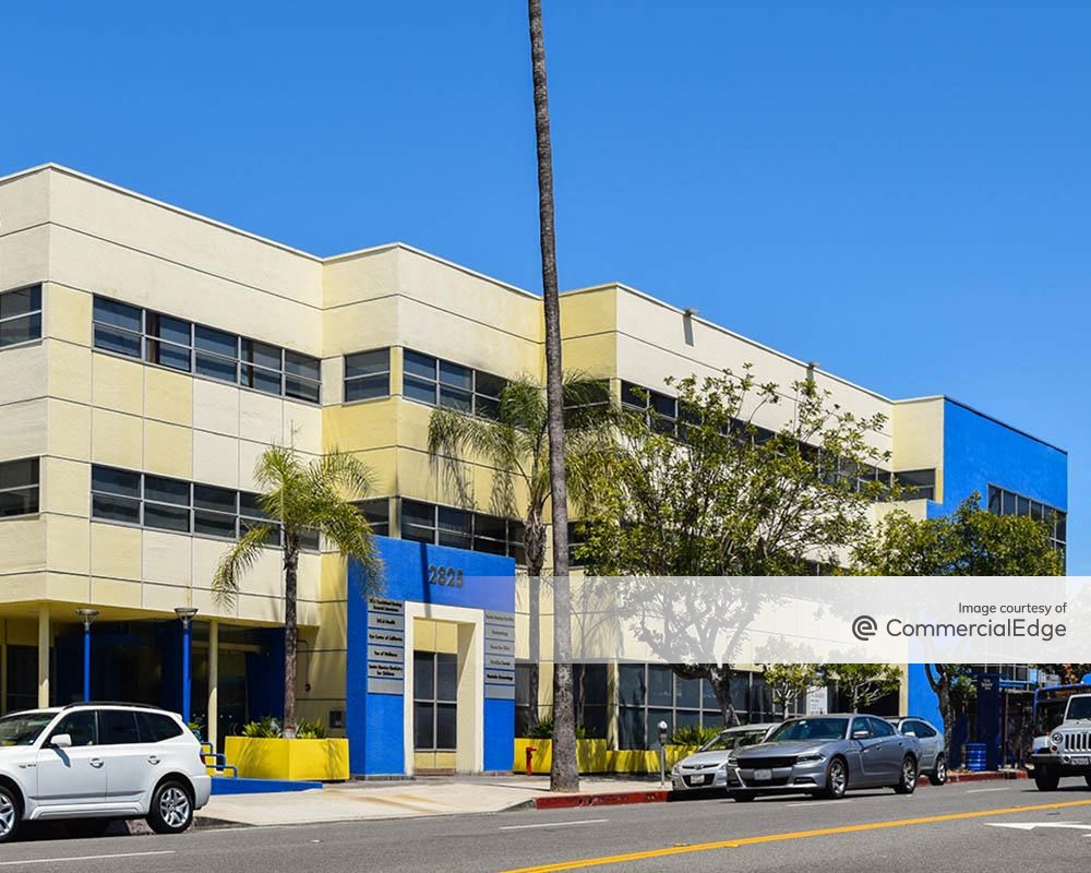 2825 Santa Monica Blvd