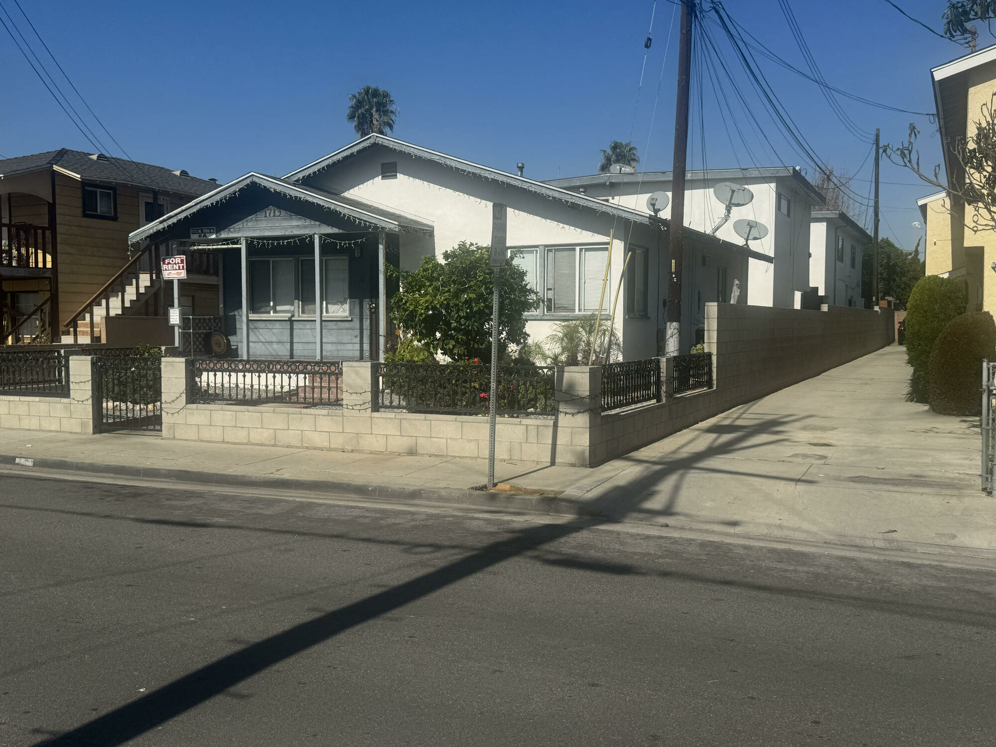 1713 W 150th St