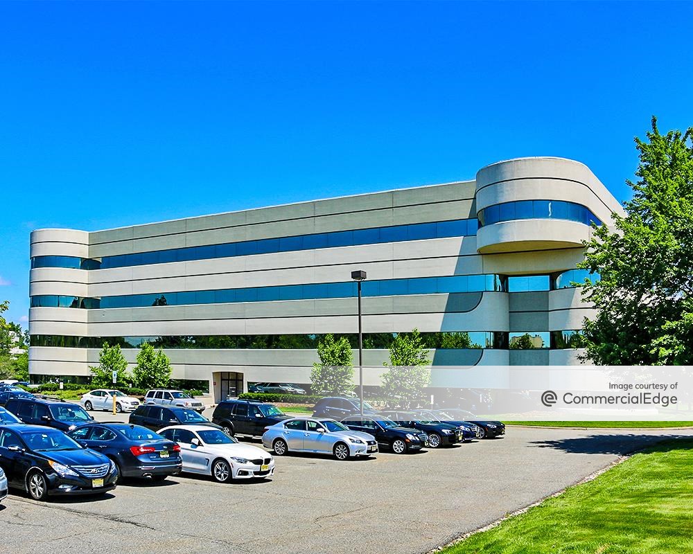 280 Corporate Center - 5 Becker Farm Road