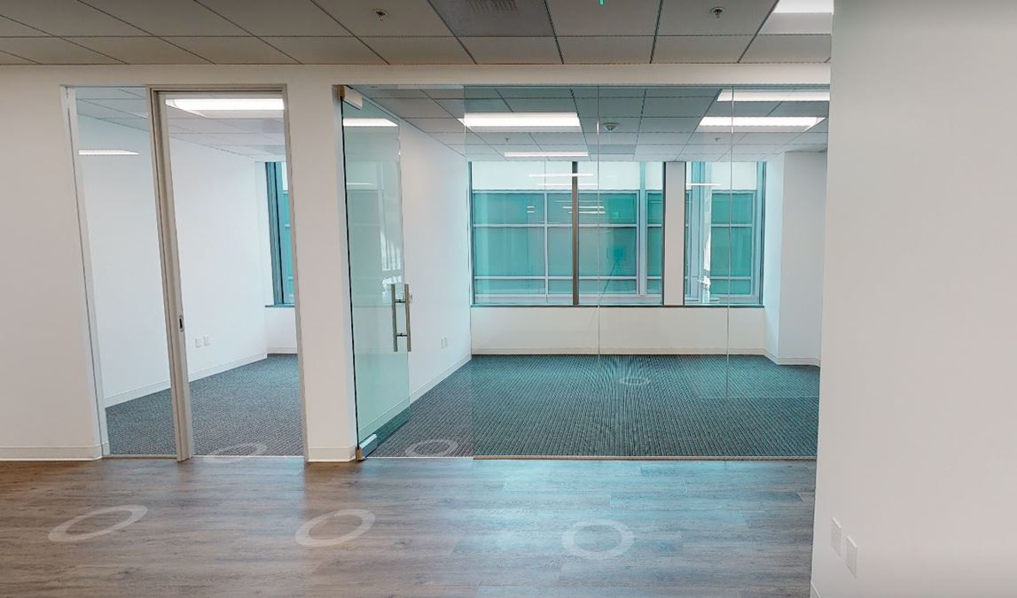 Sherman Oaks Galleria - Courtyard, Garden & Atrium Office Buildings & Shopping Mall