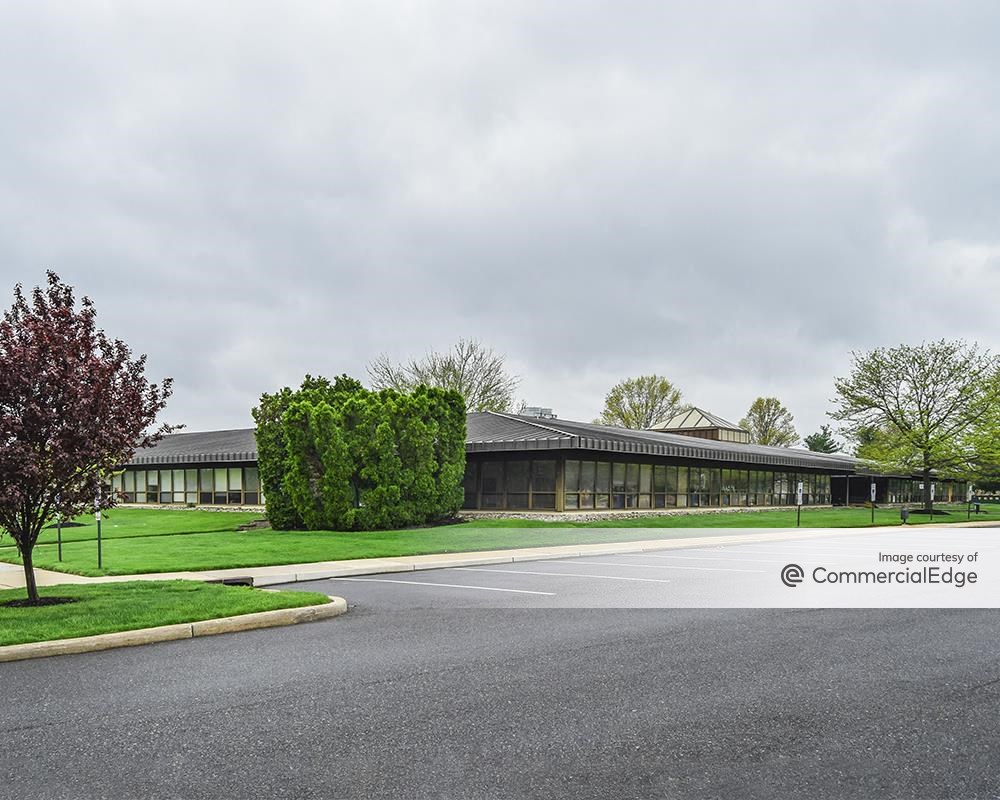 Laurel Oak Corporate Center