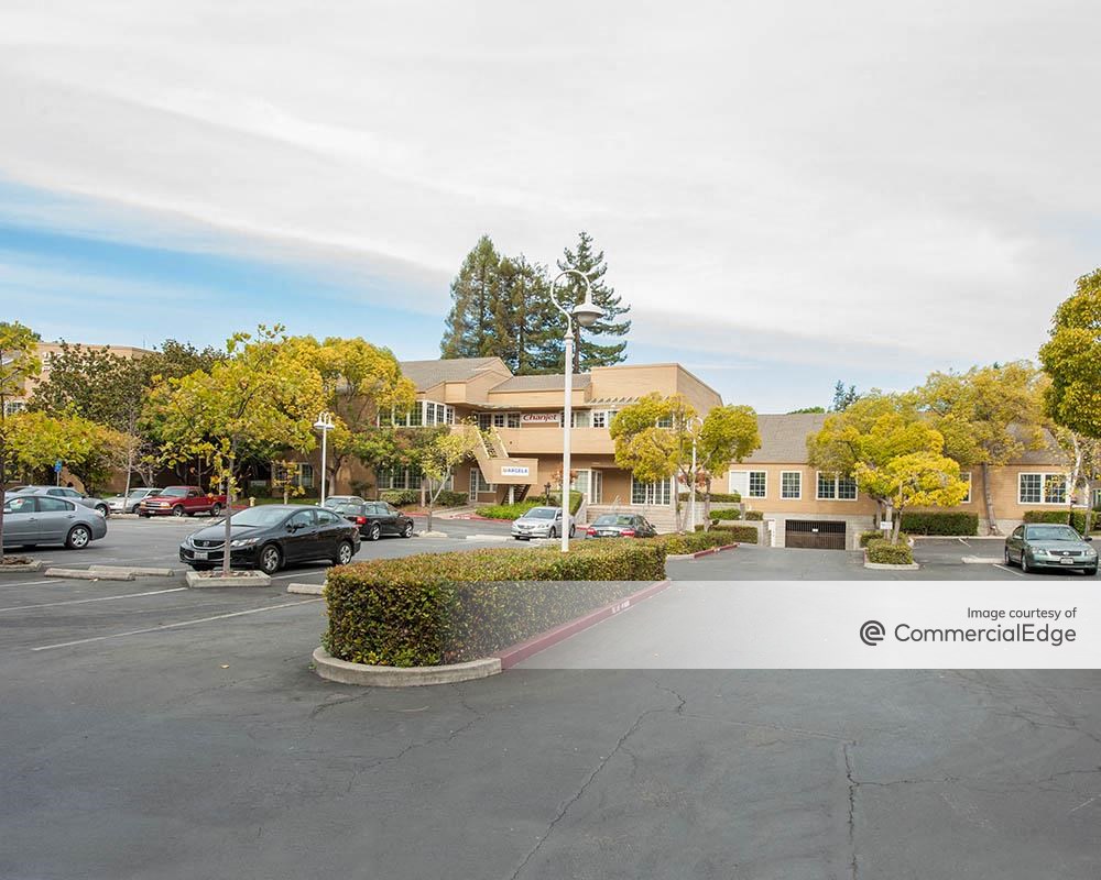 Lakeside Office Plaza
