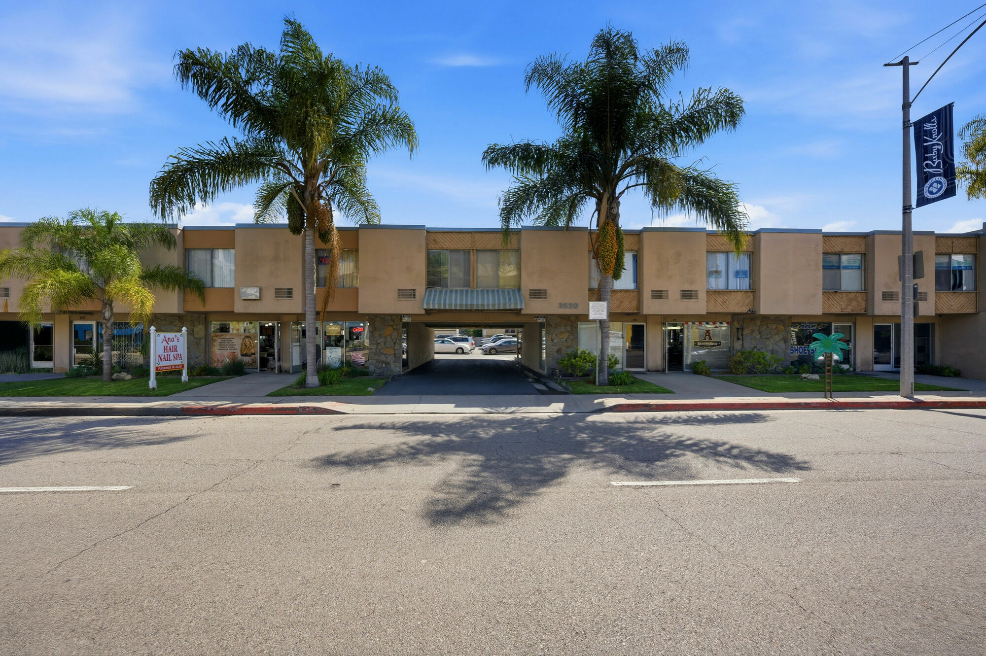 3520 Long Beach Blvd 