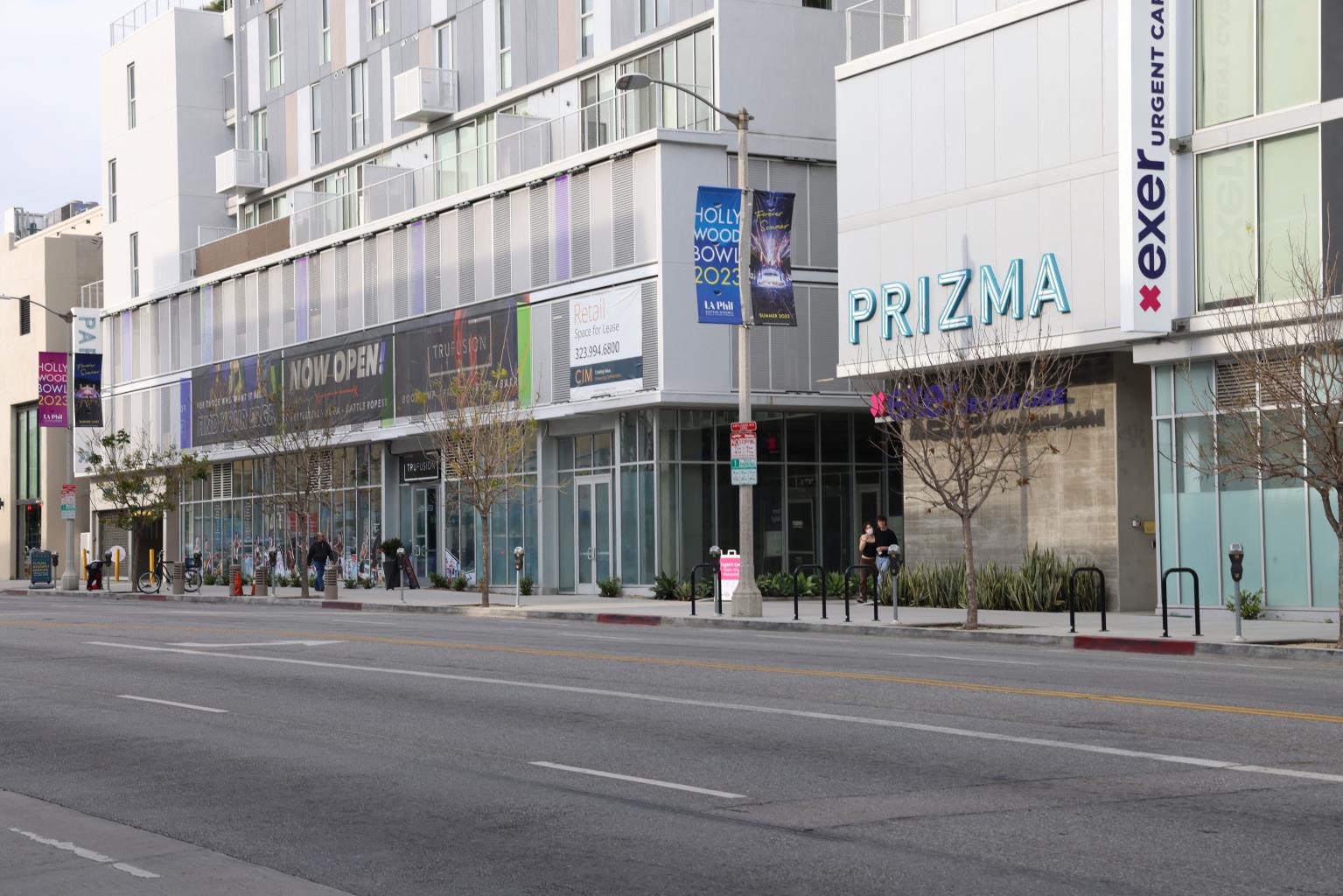 900 N La Brea - Prizma