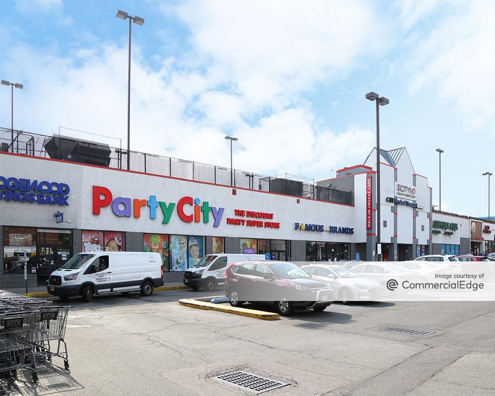 Shops At Grand Ave