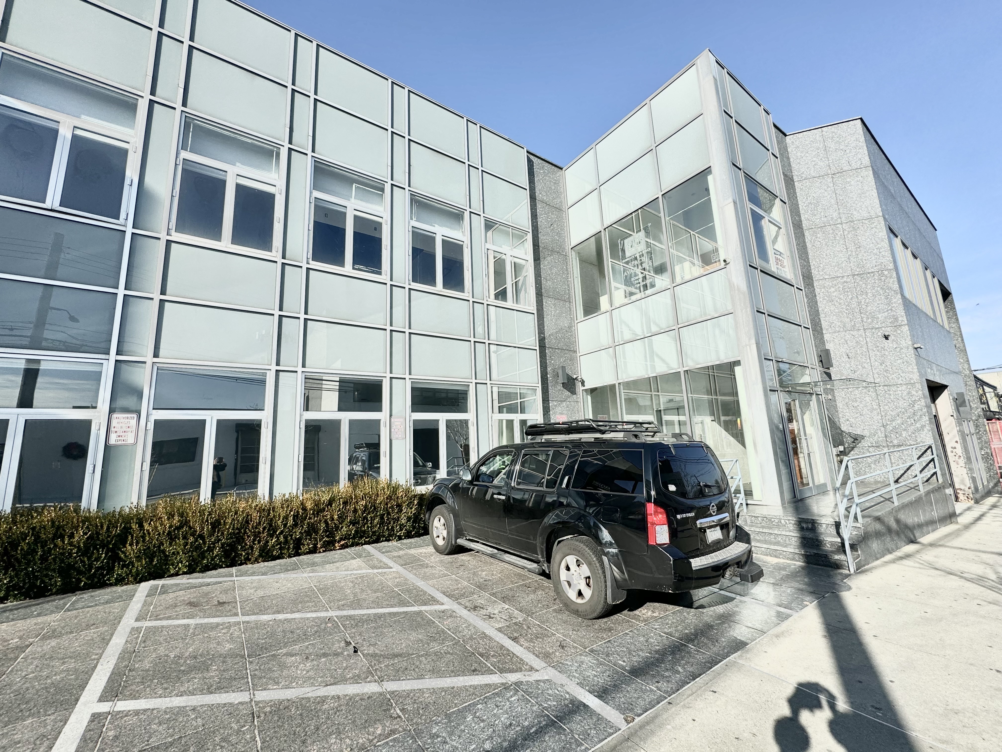 Office space for lease in Astoria including parking