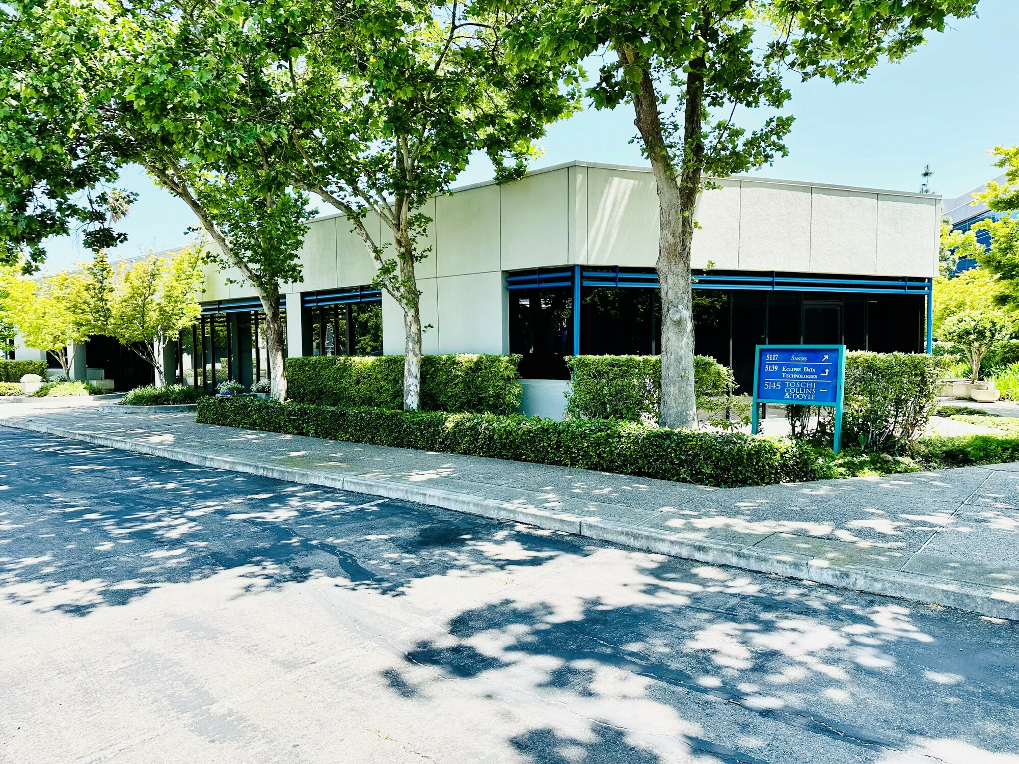 5139-5145 Johnson Dr.