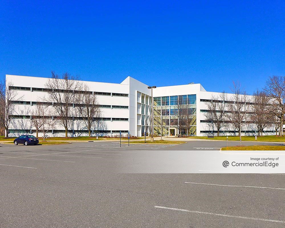 Princeton Forrestal Center - 500 College Road East