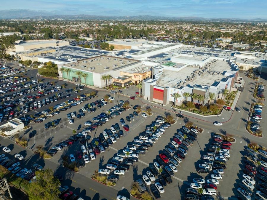 Los Cerritos Center