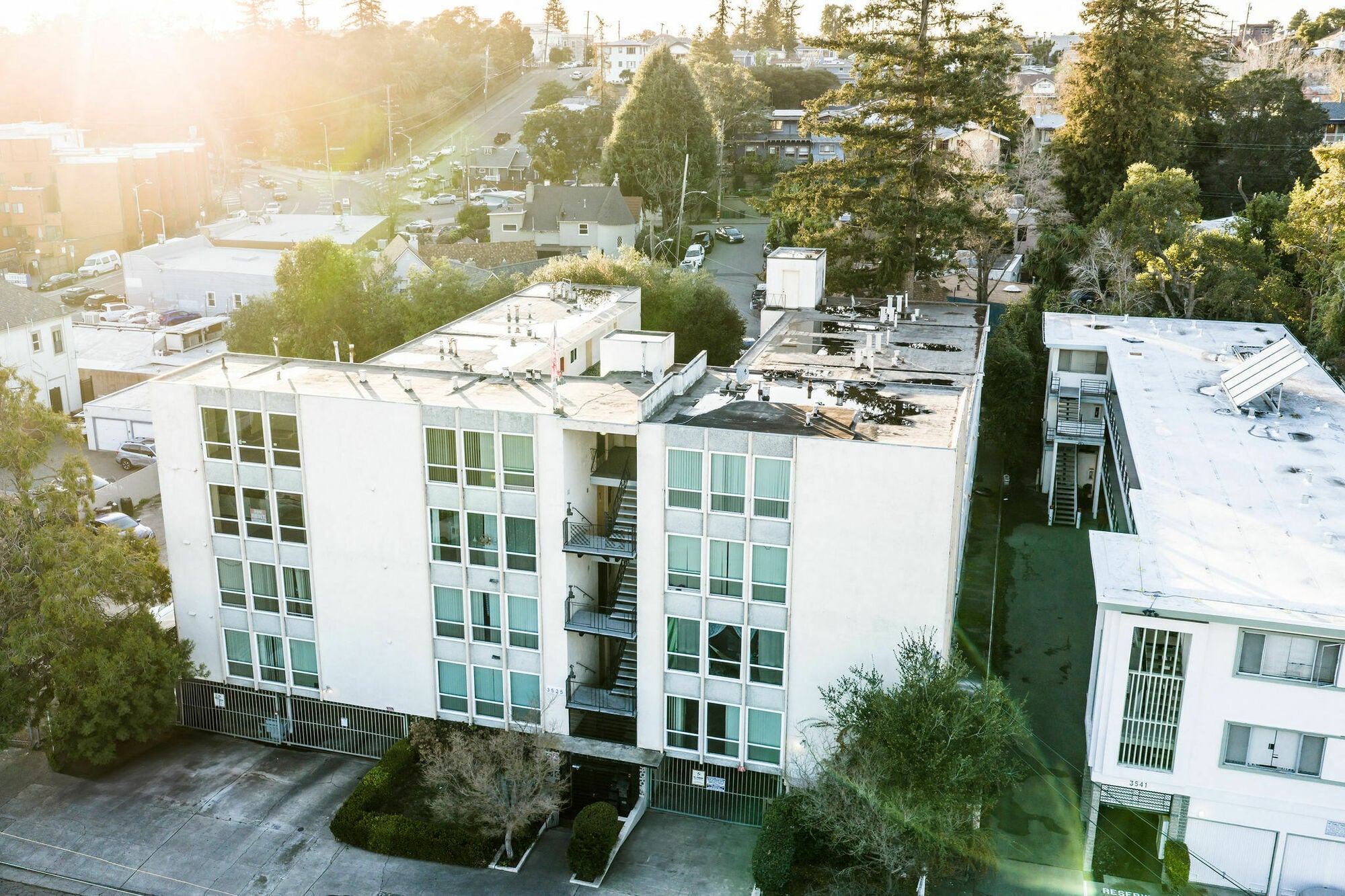 Dimond Apartments