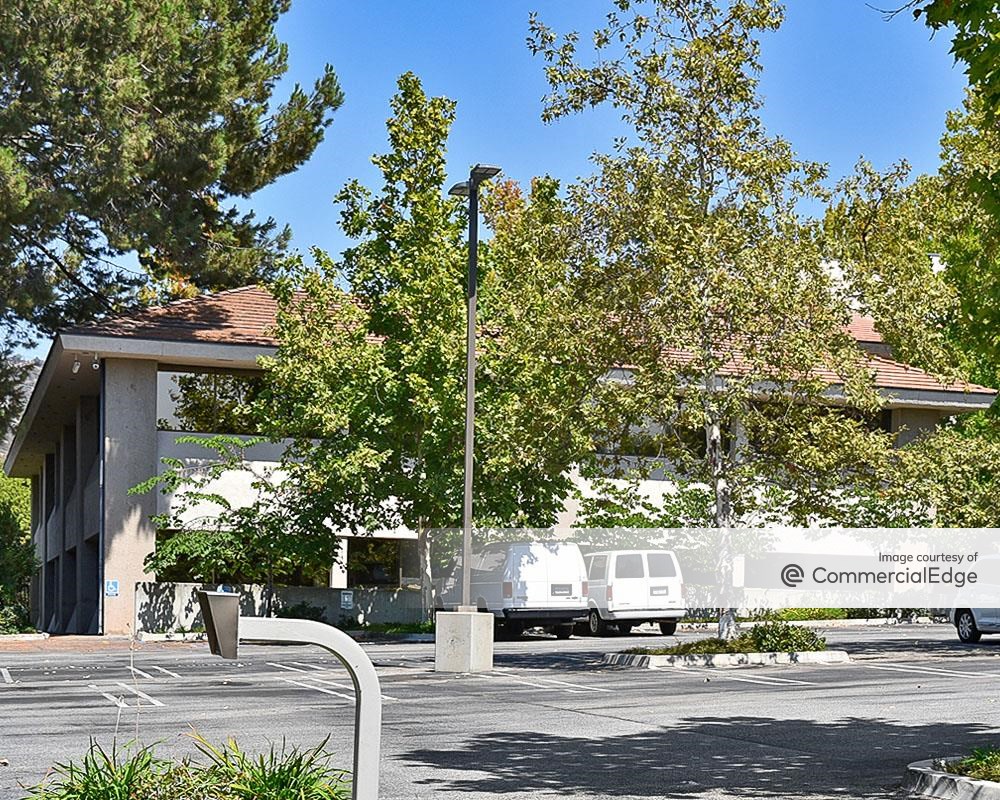 825 Colorado Blvd