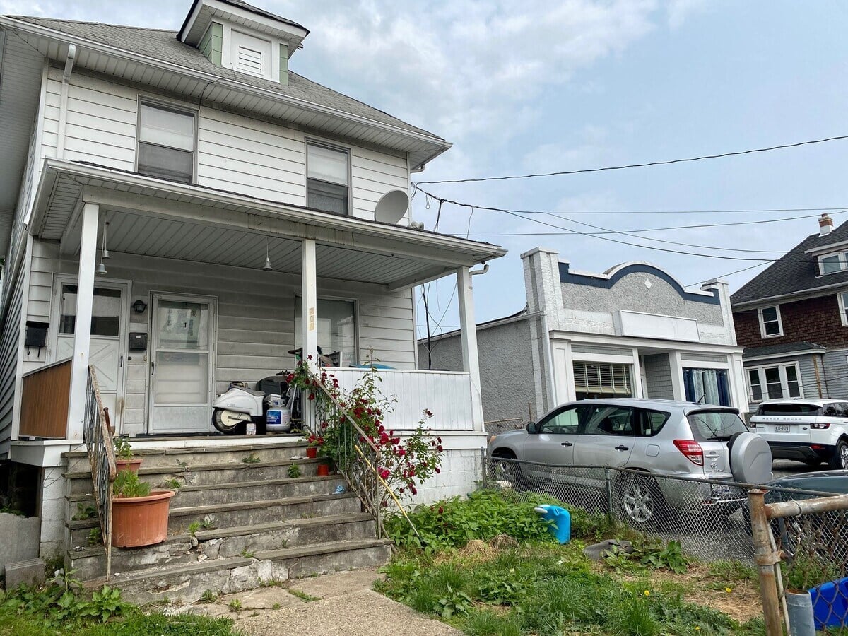 205 Harrison Ave