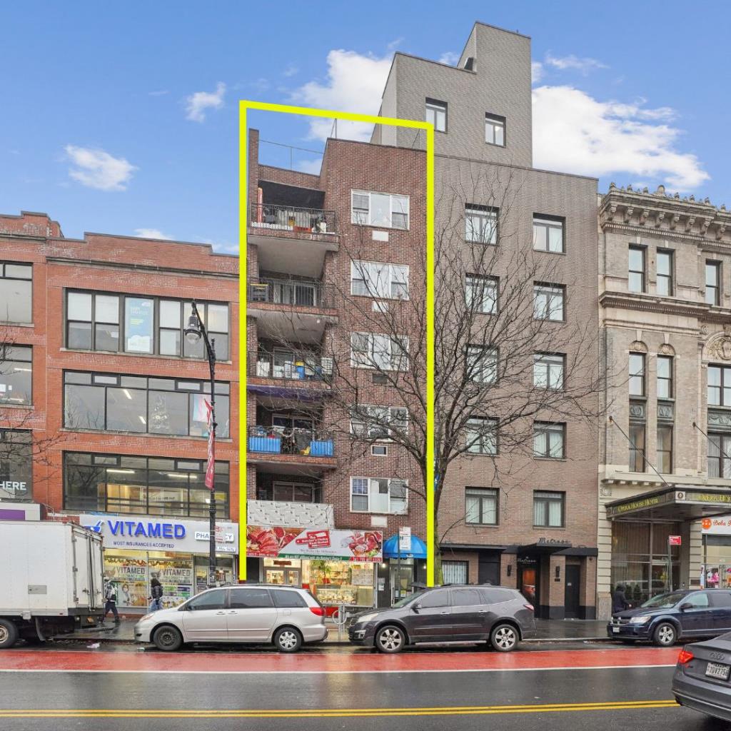 Prime Investment Opportunity: Fully Leased 10-Unit Building with Commercial Space