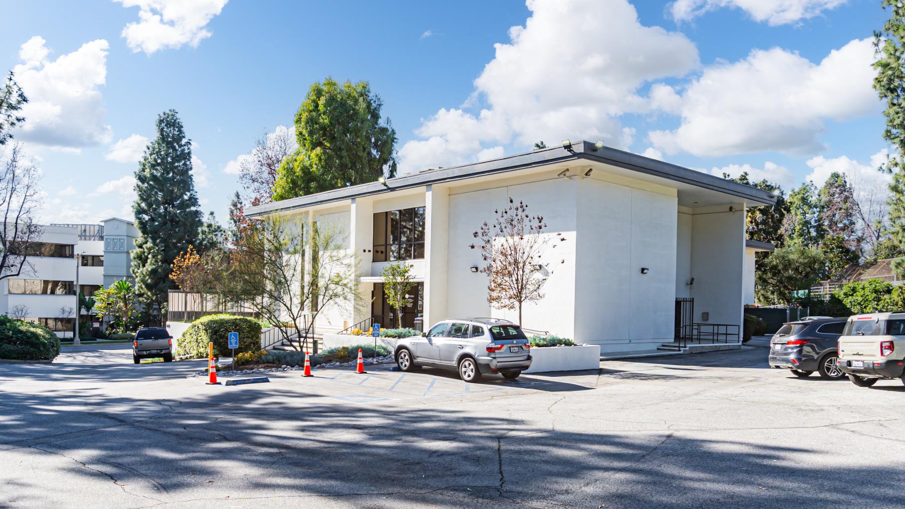 670 N Rosemead Blvd, Pasadena
