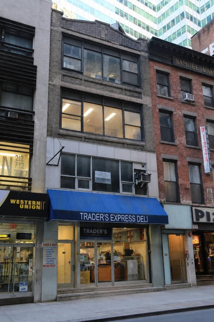 22 Beaver St